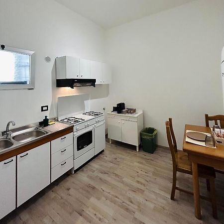Essential House Apartment Brindisi Luaran gambar